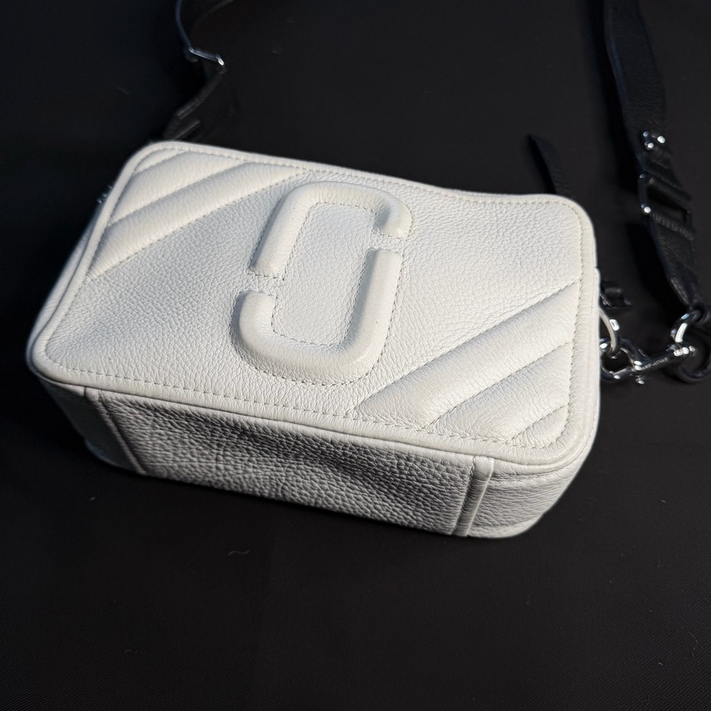 Marc Jacobs Ivory Crossbody Bag - Picture 4 of 12